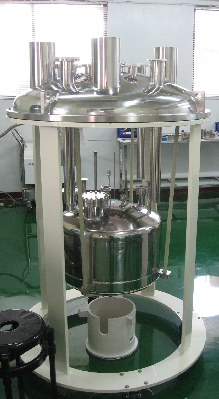 The Liquid Helium Phase Separator with Condenser