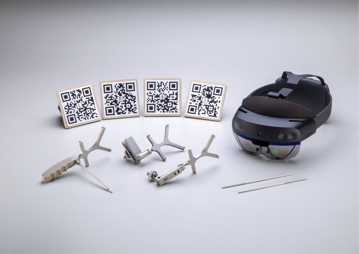 即視髖-人工髖關節手術混合實境(Mixed Reality)導航系統